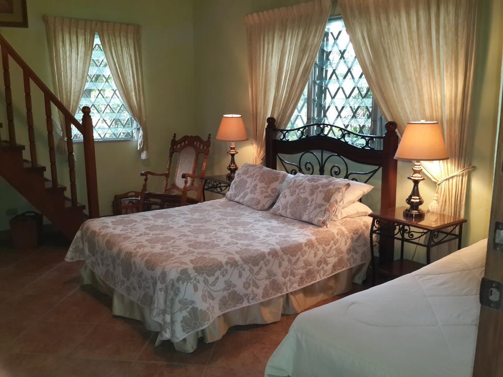 Park Eden Bed & Breakfast Los Llanitos Room photo